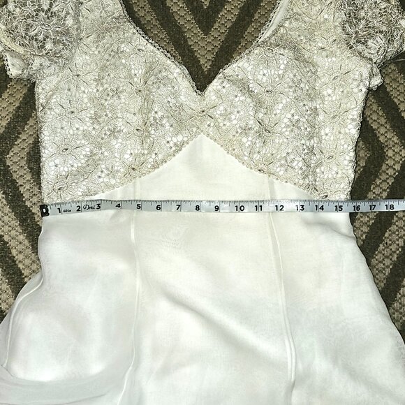 Venus White Layered Wedding dress 14 NWT - Picture 6 of 6